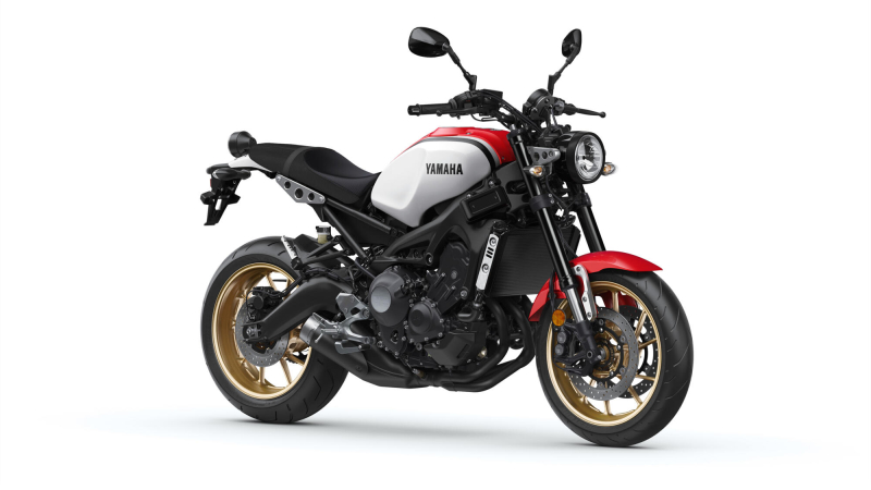 XSR 900 - Dynamic White / Garage Metal - 10.399,00 Euro XSR 900 - Dynamic White / Garage Metal - 10.399,00 Euro